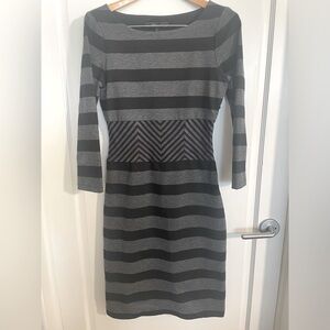 Bcbgmaxazria dress knit knee length